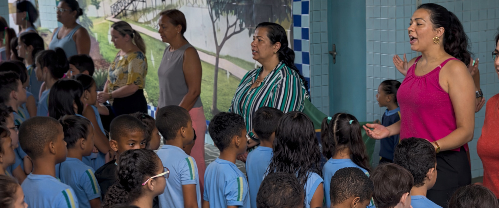 Elias da Fonte fiscaliza aplicação da Lei do Momento Cívico nas escolas de Ipatinga